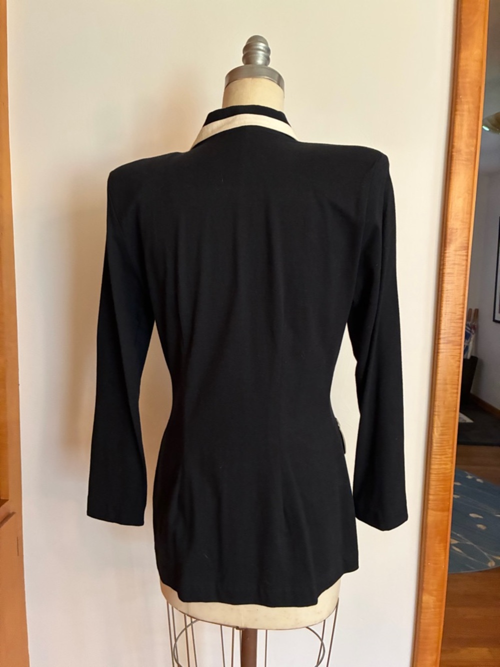 Pointed Lapel Black with White Contrast Faux Pocket Jacket Whimsical Detail MCM - Picture 7 of 7
